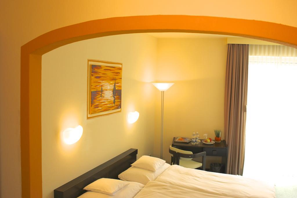 Hotel Schiff-Battello Ascona Extérieur photo